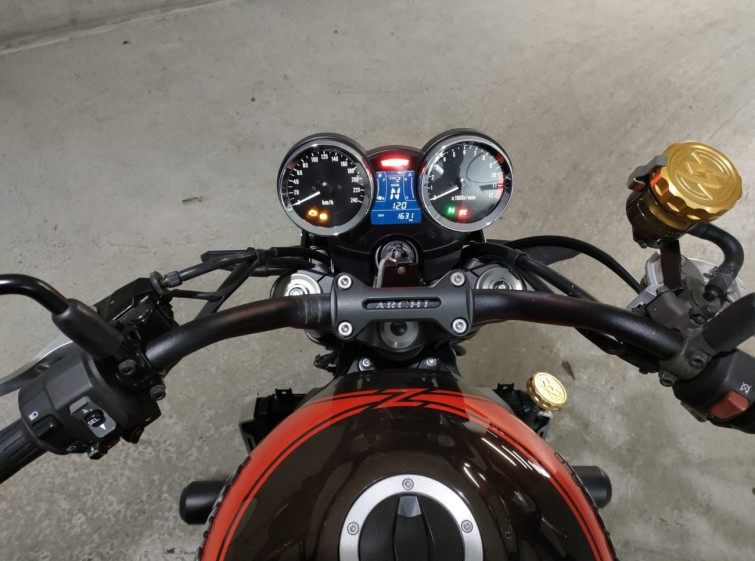 Мотоцикл Kawasaki Z900RS с пробегом 1631 km