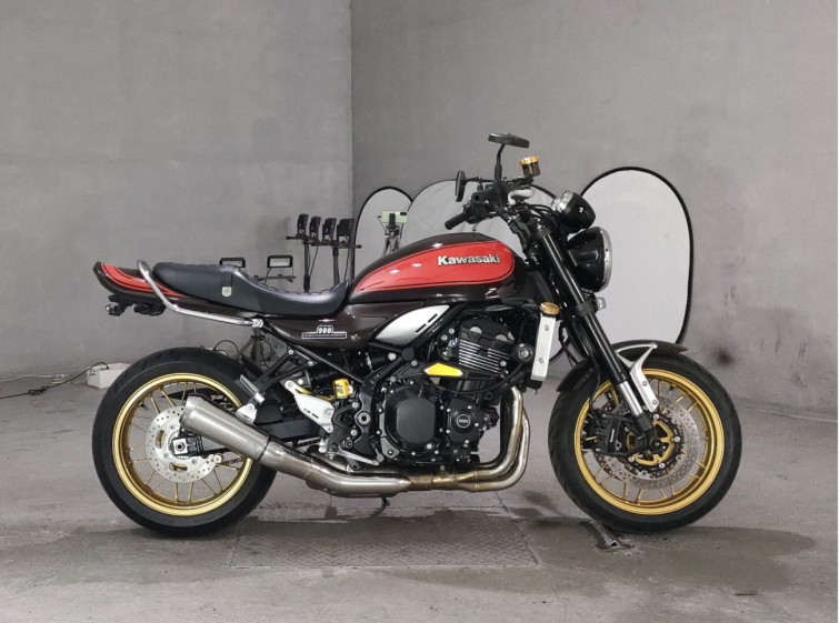 Мотоцикл Kawasaki Z900RS с пробегом 1631 km