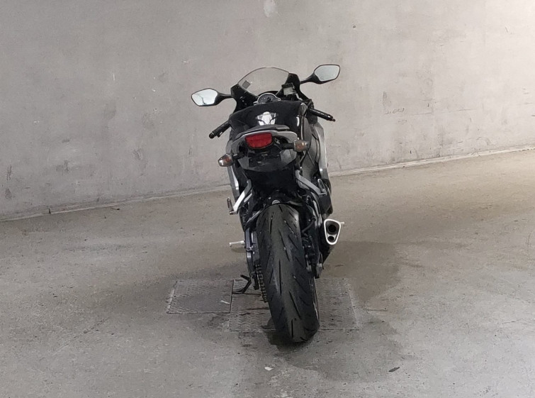 Мотоцикл Honda CBR1000RR з пробігом 18000 km