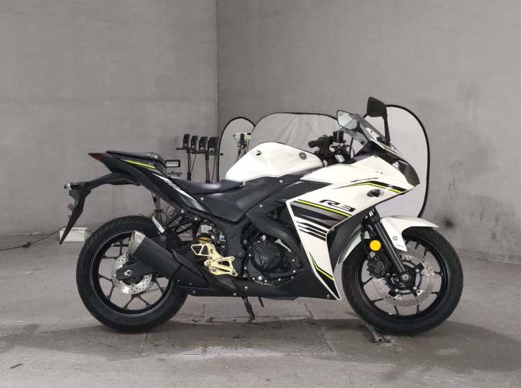 Мотоцикл Yamaha YZF-R3 з пробігом 3952 km