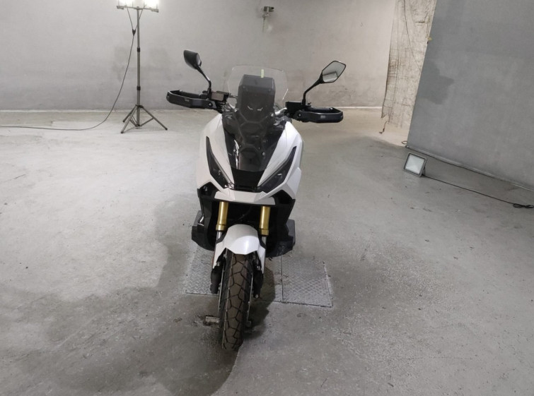 Мотоцикл Honda X-ADV750 з пробігом 2 km