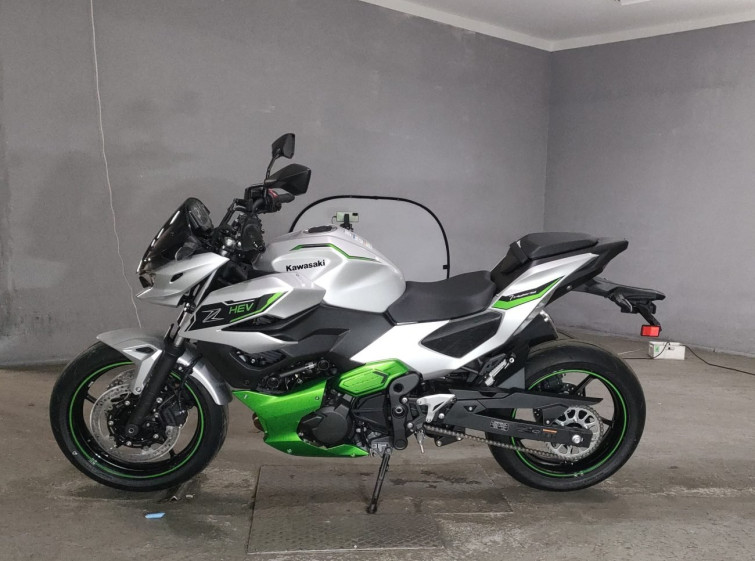 Мотоцикл Kawasaki Z7ﾊEVEﾘｯﾄﾞ з пробігом 106 km