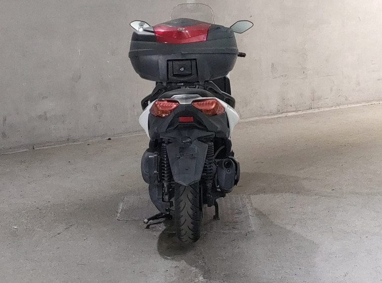 Мотоцикл Yamaha X-MAX250 з пробігом 72555 km