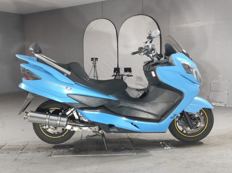 Мотоцикл Suzuki SKYWAVE 250M