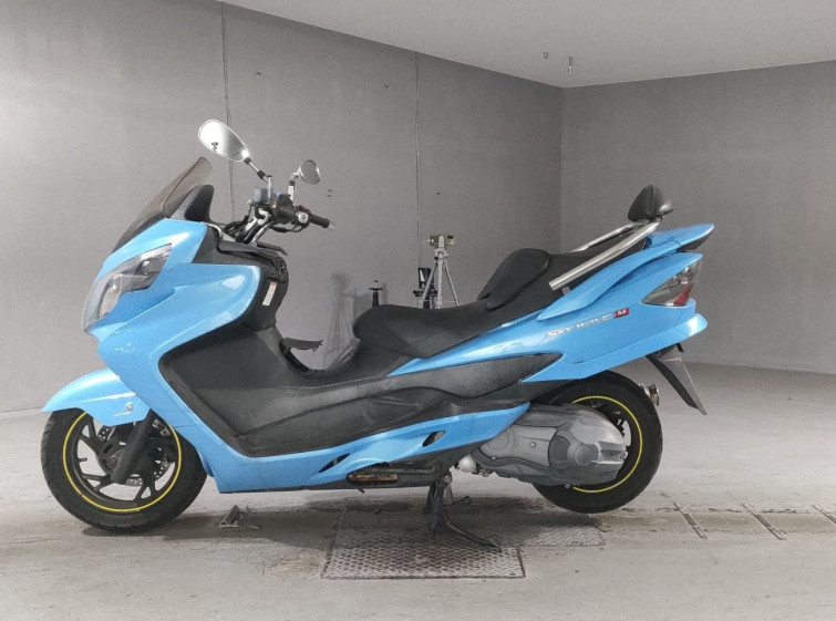 Мотоцикл Suzuki SKYWAVE 250M