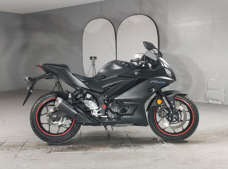 Мотоцикл Yamaha YZF-R25 з пробігом 4586 km