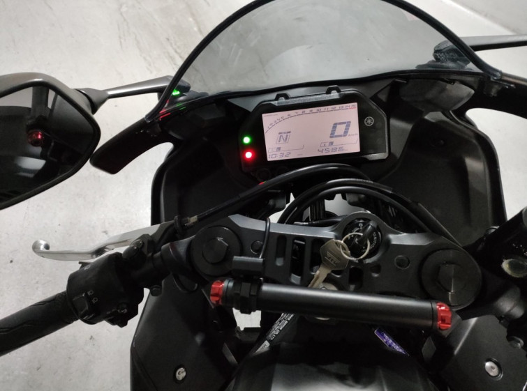 Мотоцикл Yamaha YZF-R25 з пробігом 4586 km