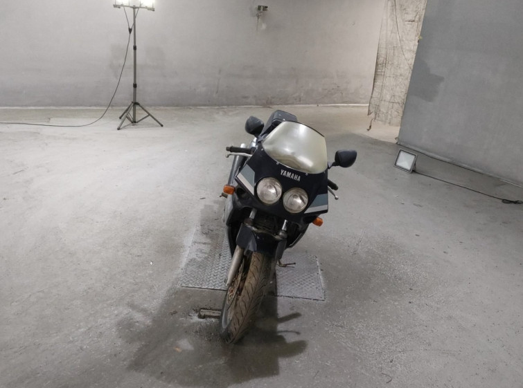 Мотоцикл Yamaha FZR250 з пробігом 7347 km