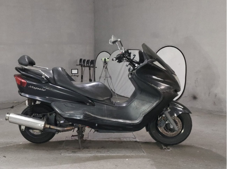 Мотоцикл Yamaha MAJESTY 250C