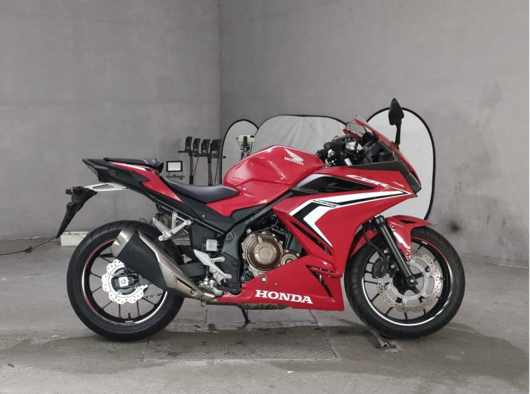 Мотоцикл Honda CBR400R з пробігом 9906 km