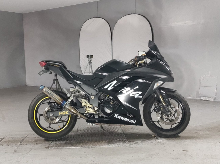 Мотоцикл Kawasaki NINJA250 з пробігом 40740 km