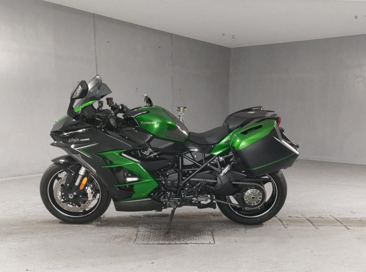 Мотоцикл Kawasaki NINJA H2 SX с пробегом 5731 km