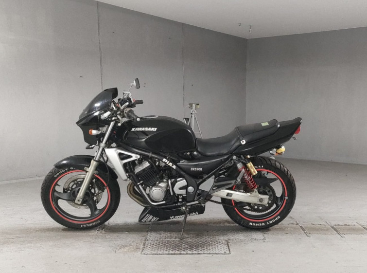 Мотоцикл Kawasaki BALIUS2 з пробігом 32701 km