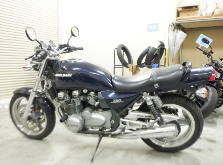 Мотоцикл Kawasaki ZEPHYR750 з пробігом 6978 km