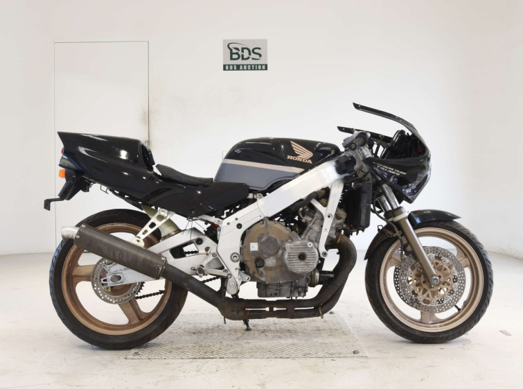 Мотоцикл Honda CBR400RR с пробегом 18085 km