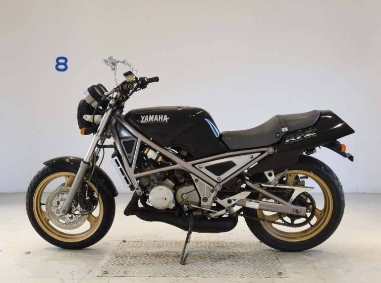 Мотоцикл Yamaha R1-Z с пробегом 13057 km