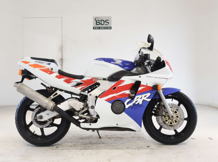 Мотоцикл Honda CBR250RR с пробегом 41085 km