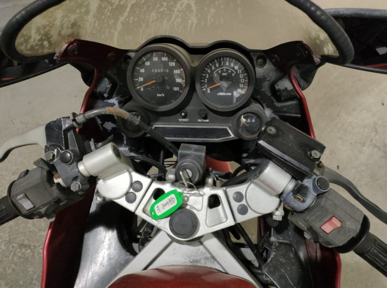 Мотоцикл Kawasaki GPZ400R с пробегом 29987 km