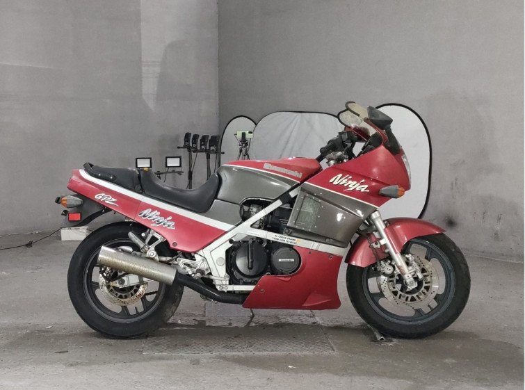 Мотоцикл Kawasaki GPZ400R с пробегом 29987 km