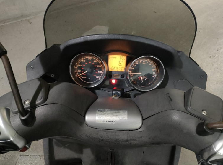 Мотоцикл Piaggio MP3 250RL с пробегом 27573 km