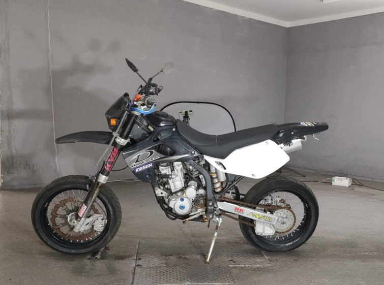 Мотоцикл Kawasaki D TRACKER