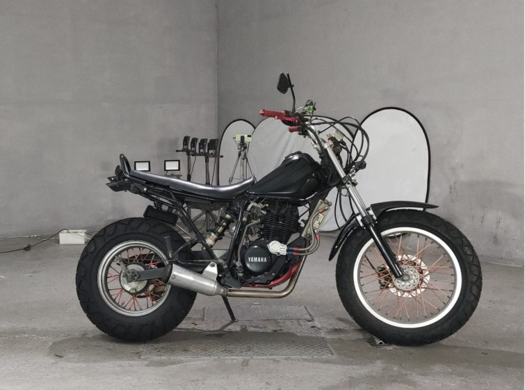 Мотоцикл Yamaha TW200 с пробегом 25510 km