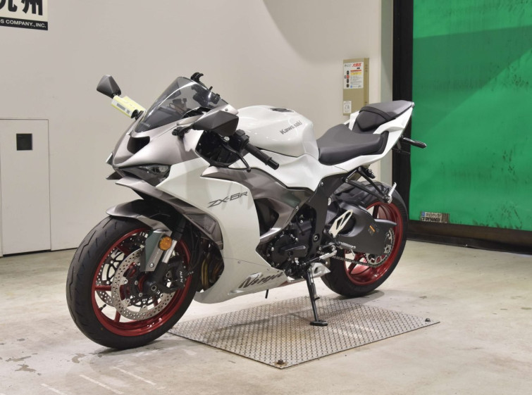 Мотоцикл Kawasaki ZX-6RA с пробегом 2743 km