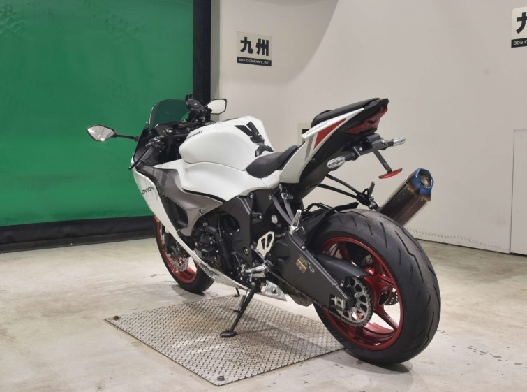 Мотоцикл Kawasaki ZX-6RA с пробегом 2743 km