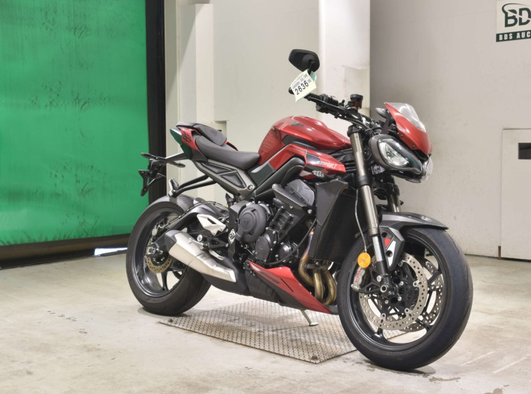 Мотоцикл Triumph STREET TRIPLE RS с пробегом 4186 km