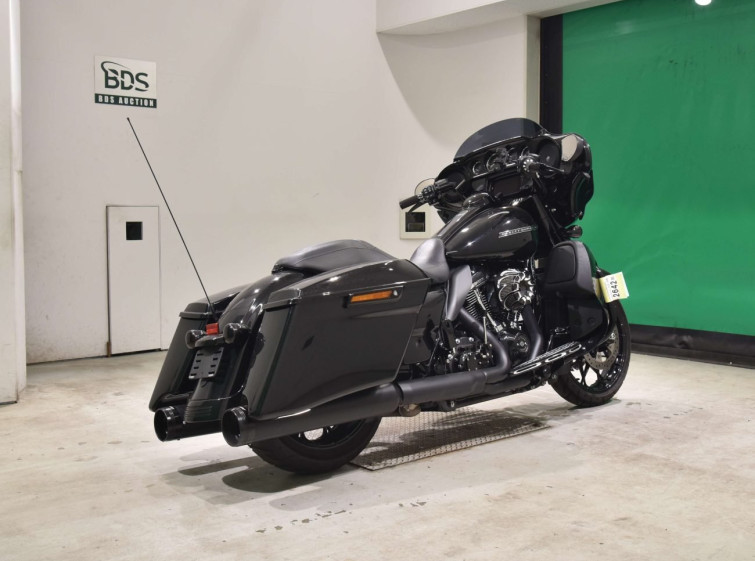 Мотоцикл HD STREET GLIDE FLHXS1870 с пробегом 16133 km
