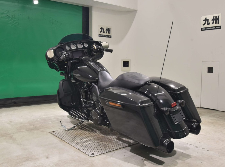 Мотоцикл HD STREET GLIDE FLHXS1870 с пробегом 16133 km