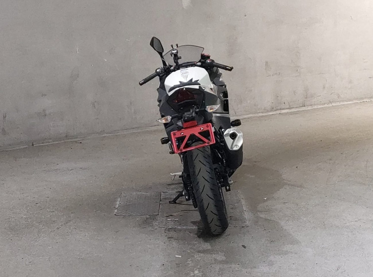 Мотоцикл Kawasaki NINJA400 с пробегом 2788 km