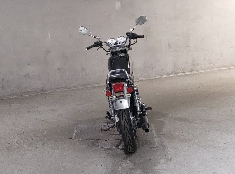 Мотоцикл Yamaha SR400 з пробігом 17754 km