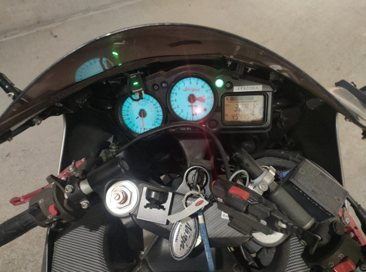 Мотоцикл Kawasaki NINJA ZX-12R з пробігом 45445 km