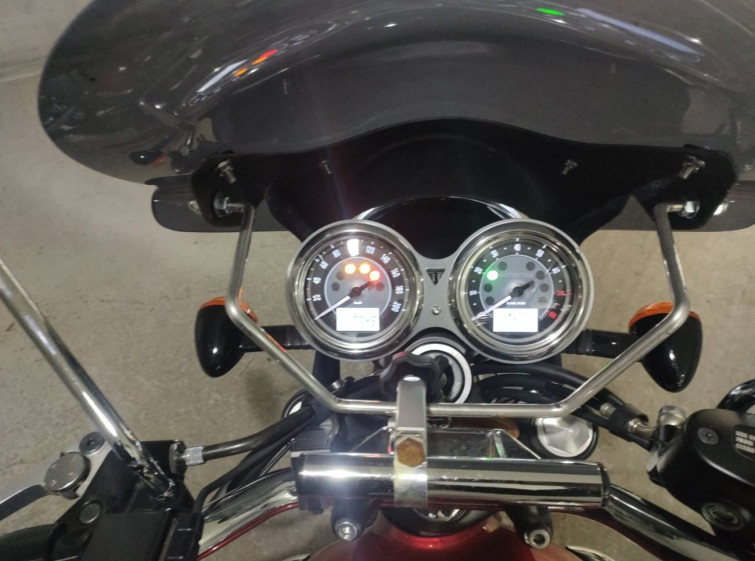 Мотоцикл Triumph BONNEVILLE T100 з пробігом 7745 km