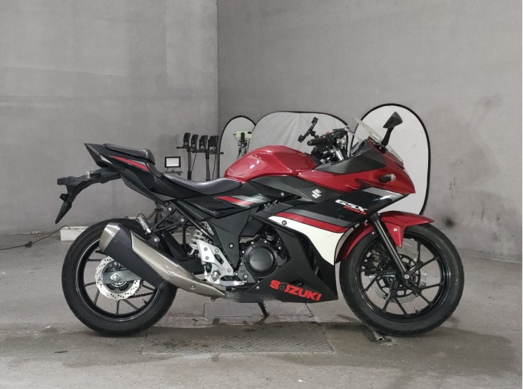 Мотоцикл Suzuki GSX250R з пробігом 16006 km