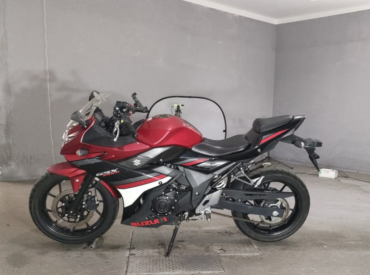 Мотоцикл Suzuki GSX250R з пробігом 16006 km