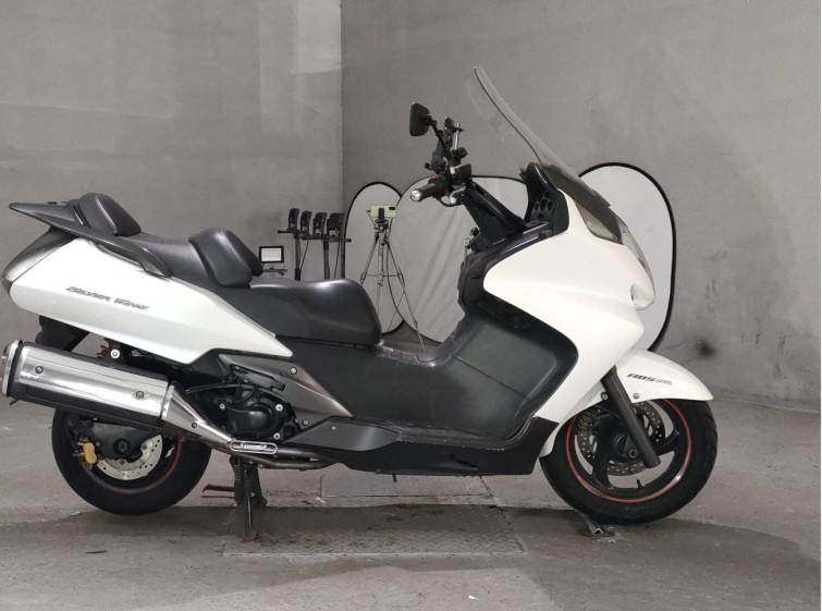 Мотоцикл Honda SILVERWING400 з пробігом 28820 km