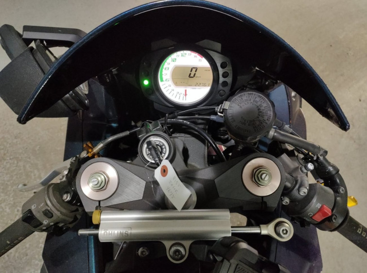 Мотоцикл Kawasaki NINJA ZX-10R з пробігом 22761 km