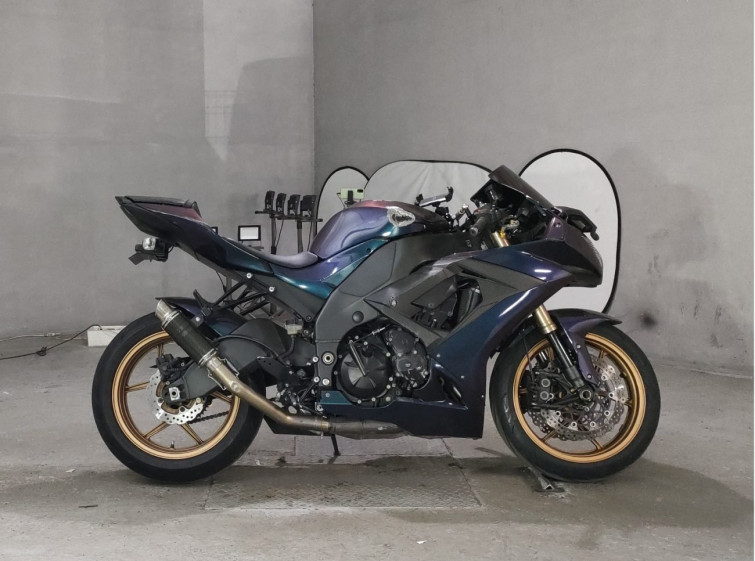 Мотоцикл Kawasaki NINJA ZX-10R з пробігом 22761 km