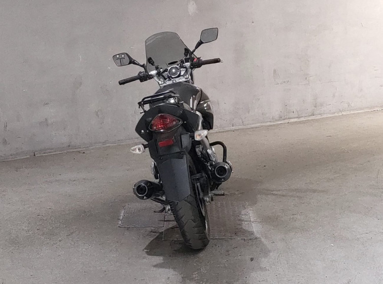 Мотоцикл Suzuki GSR250 с пробегом 8300 km