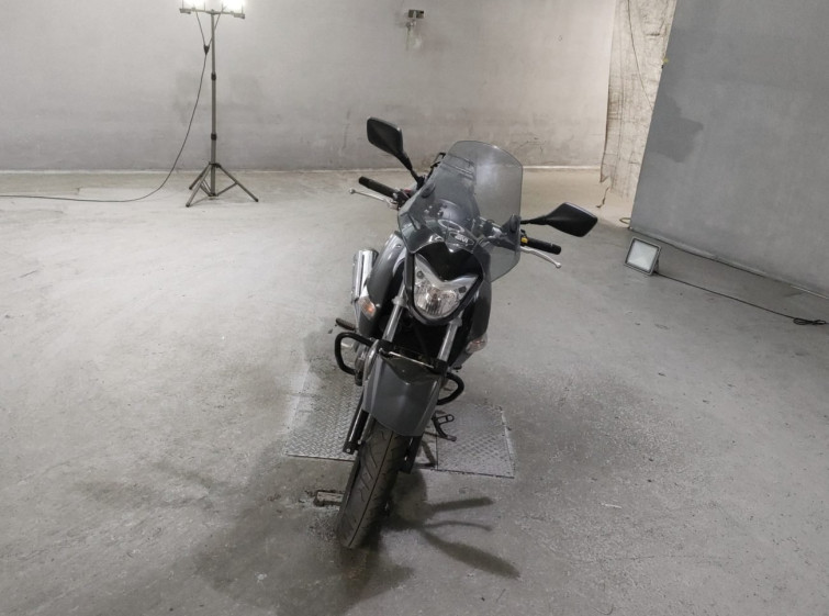 Мотоцикл Suzuki GSR250 с пробегом 8300 km