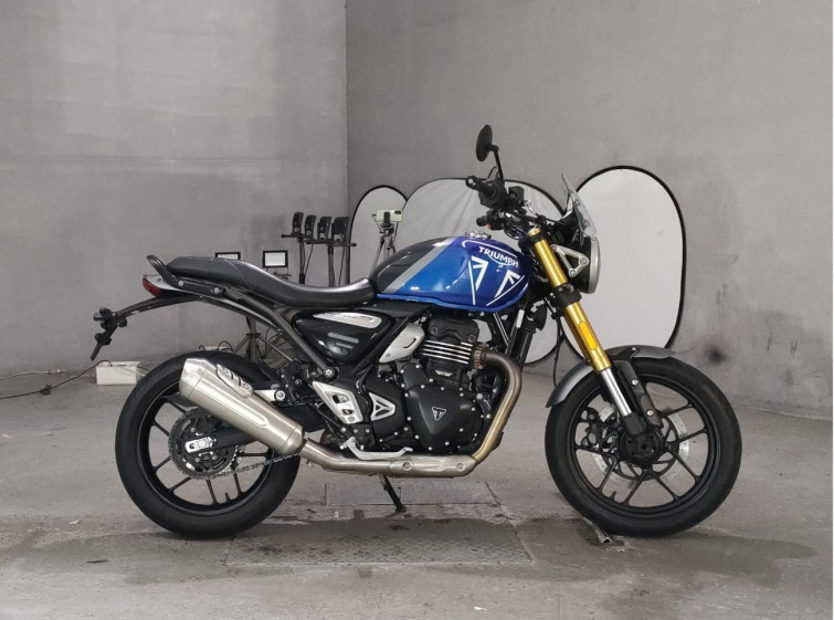 Мотоцикл Triumph speed 400 з пробігом 9139 km