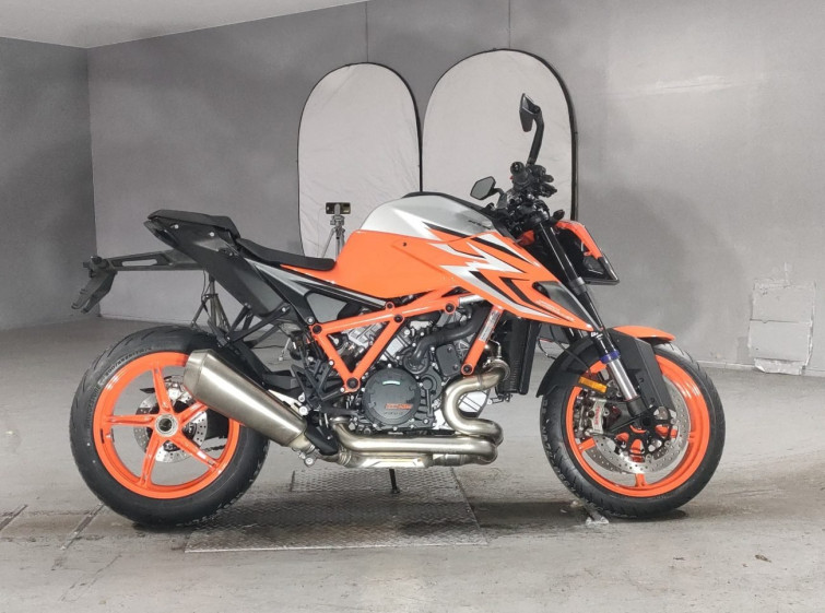 Мотоцикл KTM 1290 SUPERDUKE R з пробігом 1 km