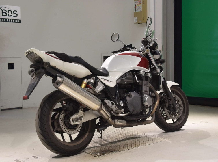 Мотоцикл Honda CB1300SF з пробігом 108694 km