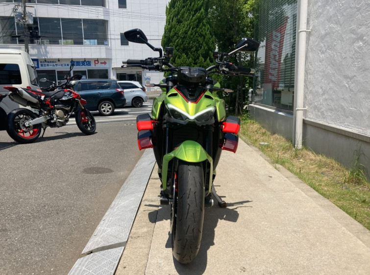 Мотоцикл Ducati STREET FIGHTER V4 с пробегом 83 km