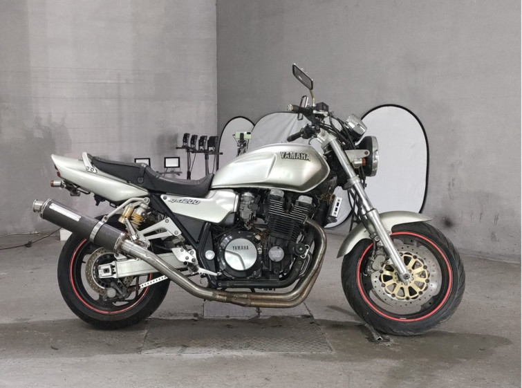 Мотоцикл Yamaha XJR1200 с пробегом 93169 km