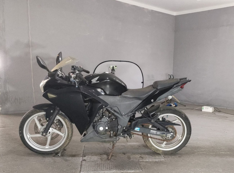 Мотоцикл Honda CBR250R с пробегом 21071 km