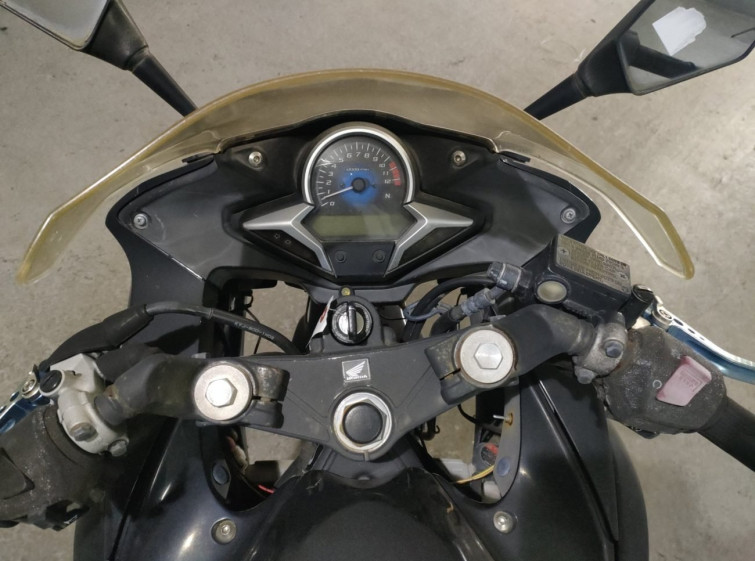Мотоцикл Honda CBR250R с пробегом 21071 km
