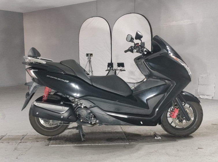 Мотоцикл Honda FORZA SI с пробегом 74934 km